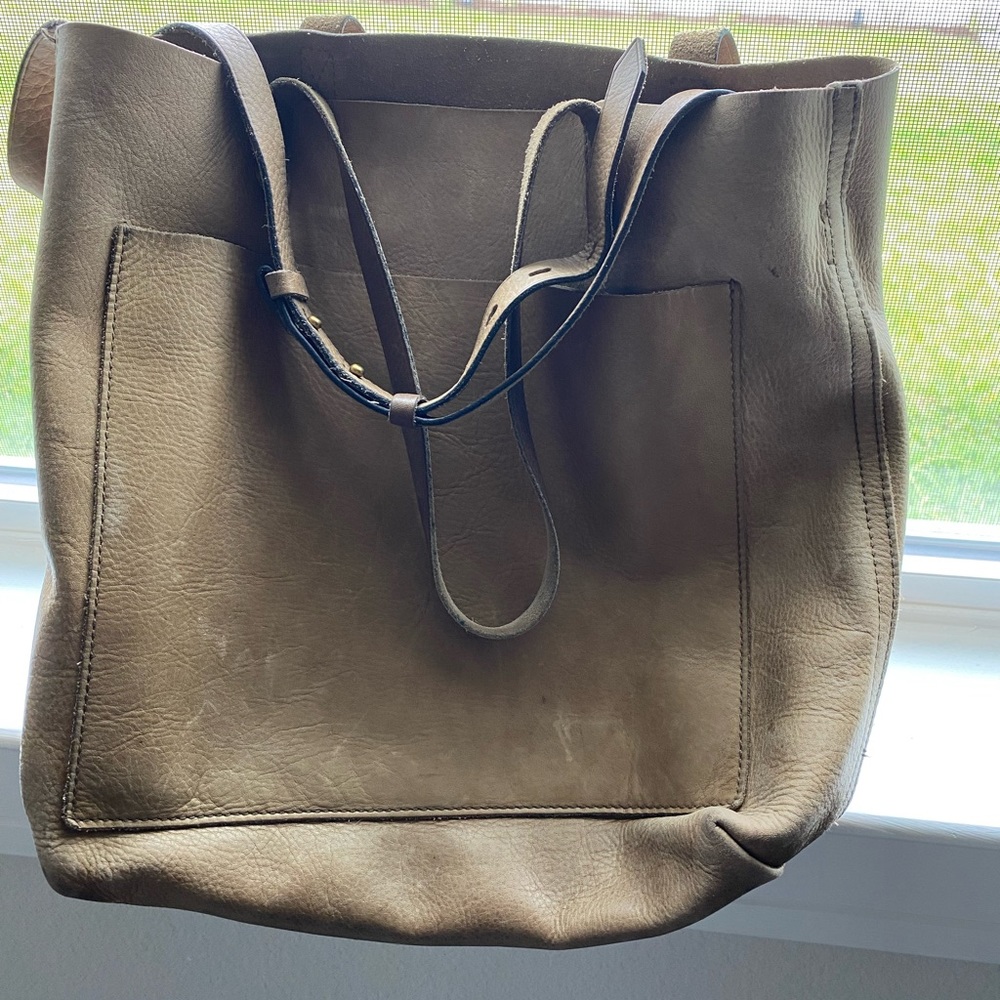 Madewell Medium Transport open top